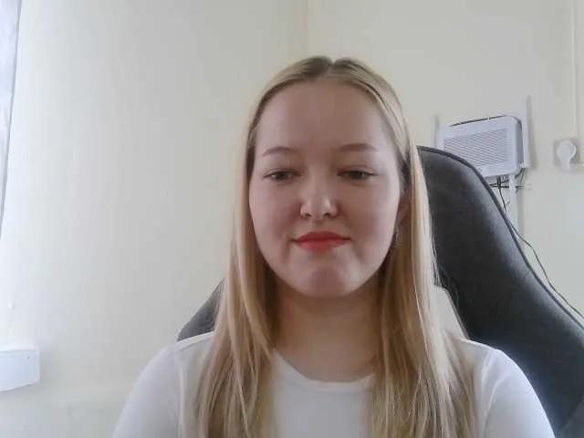 -Sweet-smile- from BongaCams is Freechat