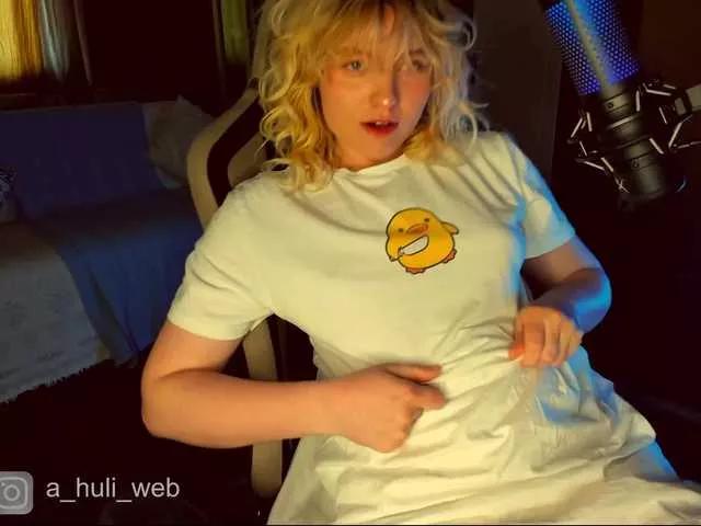 A-Huli from BongaCams is Freechat
