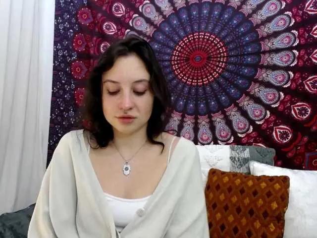 AdalynGlow from BongaCams