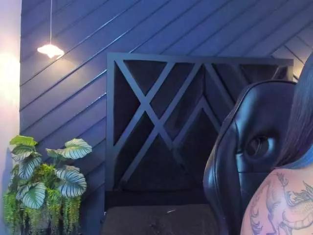 Alahia-Dangelo from BongaCams