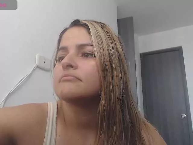 AlannaStephen from BongaCams