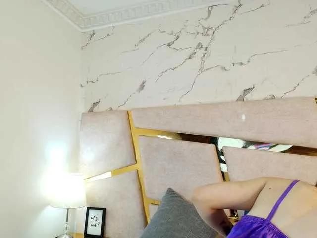Alice-browwn-12 from BongaCams is Freechat