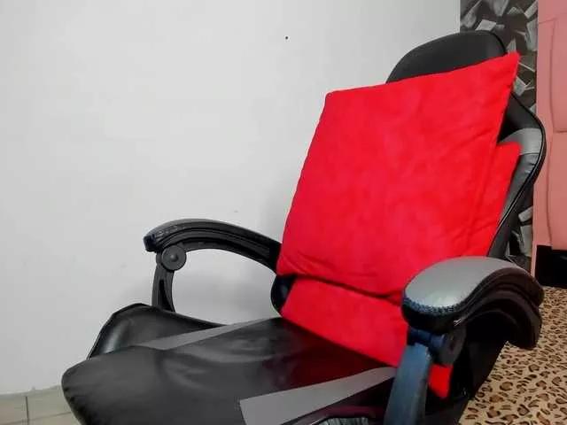 alice-rouusse from BongaCams is Freechat