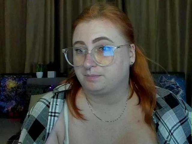 Aliciaredluv from BongaCams is Freechat