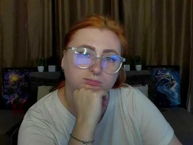 Aliciaredluv from BongaCams is Freechat