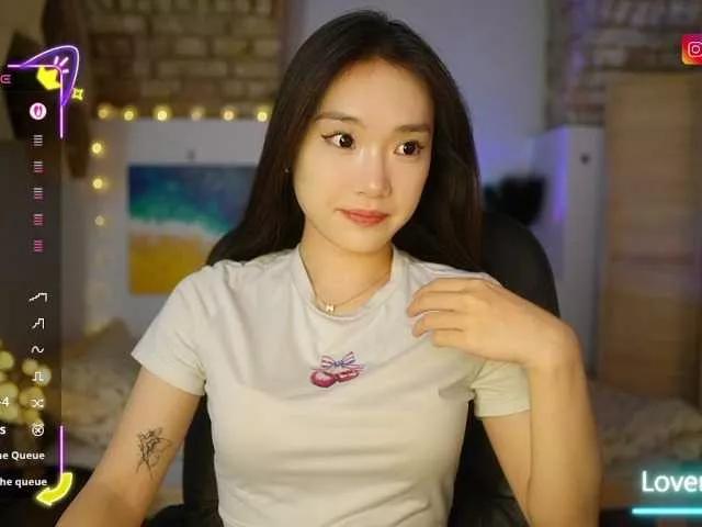 AllyahSky from BongaCams