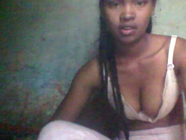 Allycha1 from BongaCams