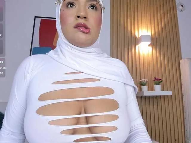 alma-avad from BongaCams