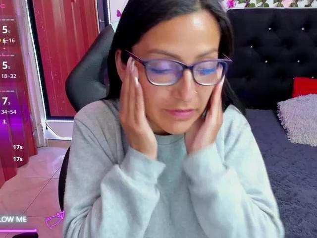 alma-blue from BongaCams