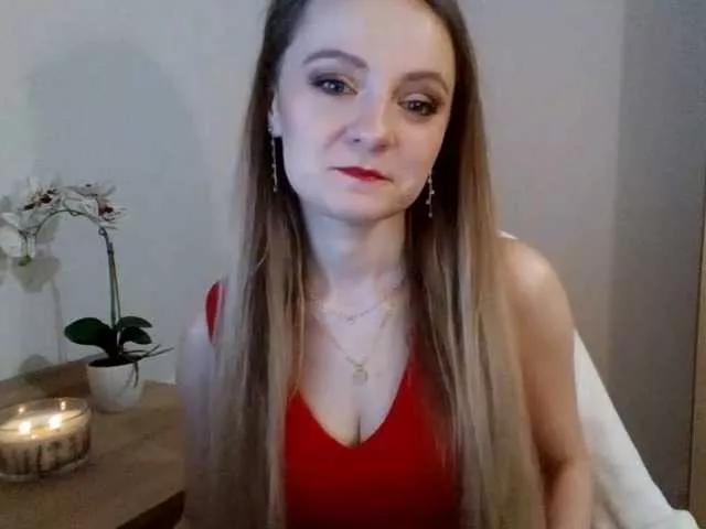AlmaNatural from BongaCams