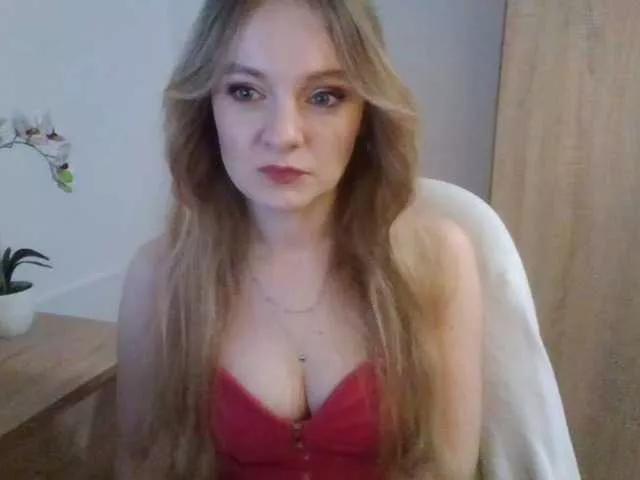 AlmaNatural from BongaCams