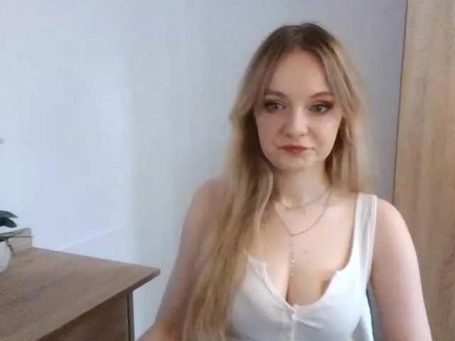 AlmaNatural from BongaCams