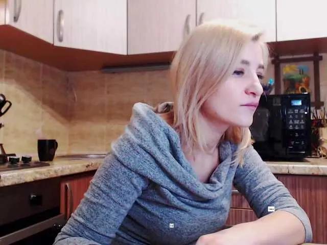 Alya555 from BongaCams