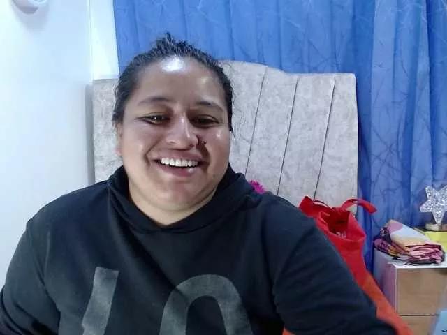 AMARAA17 from BongaCams