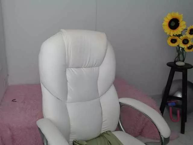 ana-milf from BongaCams