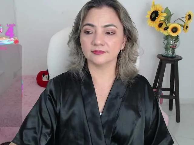 Ana-milf from BongaCams