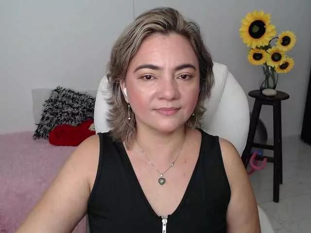 ana-milf from BongaCams