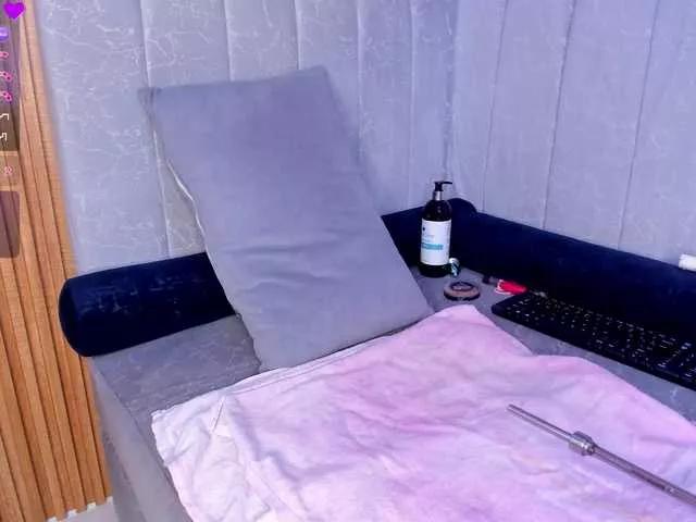 Anabackerr from BongaCams