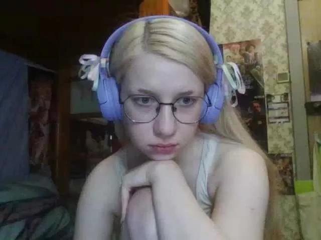 anadewitt from BongaCams