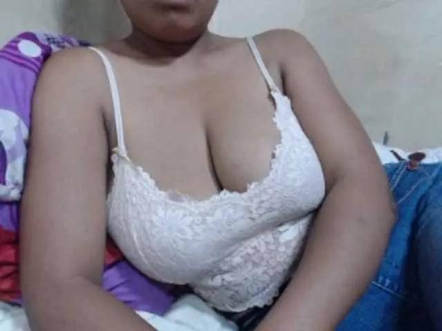 Anialove from BongaCams