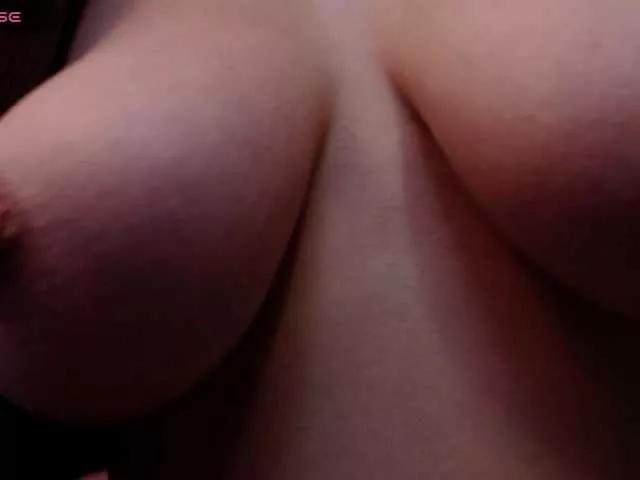 AnnaliOlsenX from BongaCams