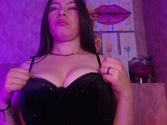 AnnaliOlsenX from BongaCams