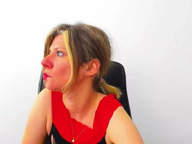 AnneBlueeyes from BongaCams