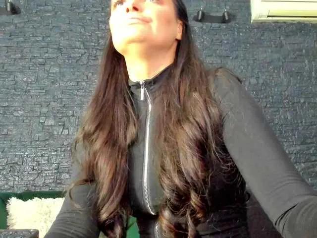 AnneSins from BongaCams