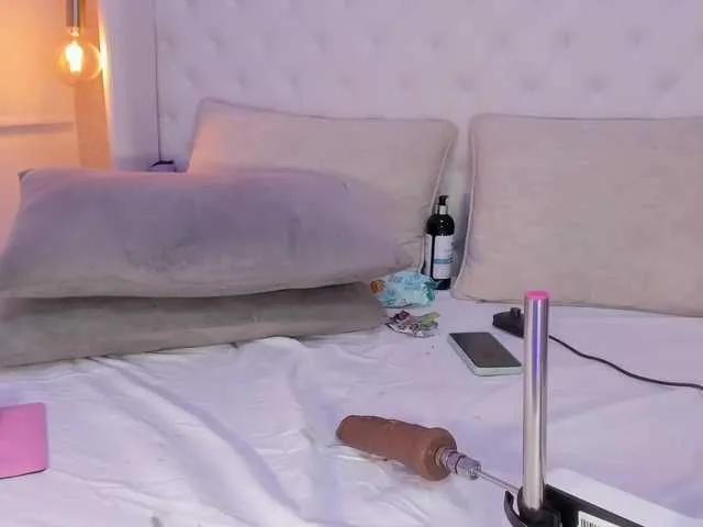 Annie-clarkson from BongaCams