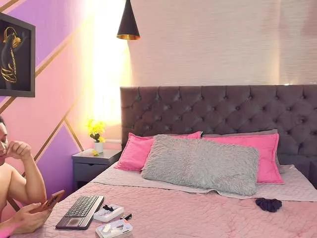 Annie-Lii from BongaCams