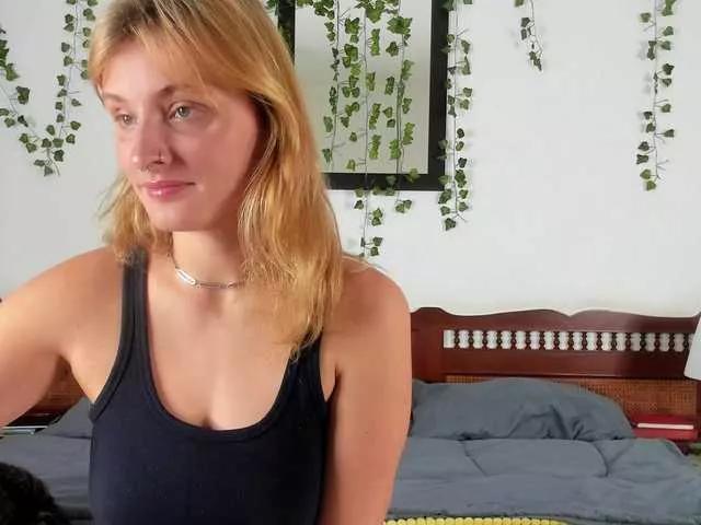 Ariana-Sunset from BongaCams is Freechat