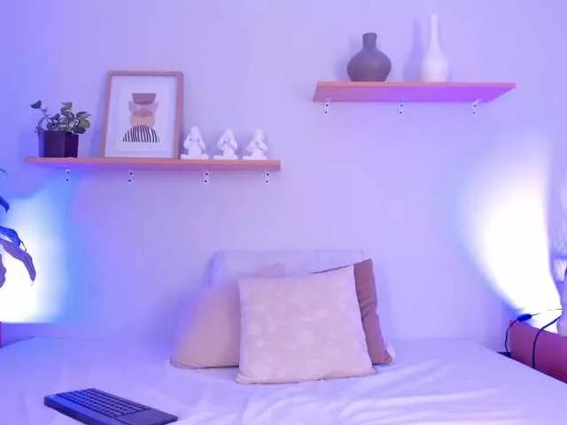 Arianadaviess from BongaCams