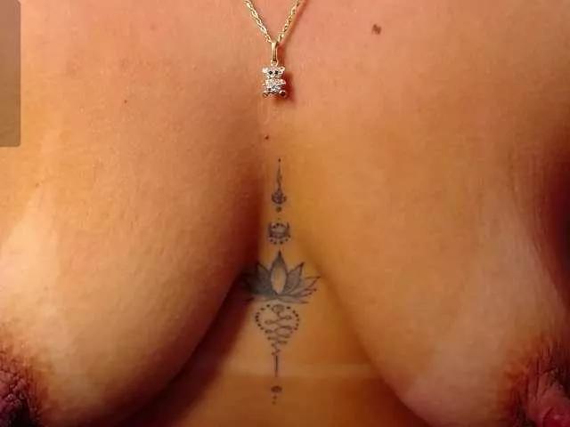 arianagonzale from BongaCams
