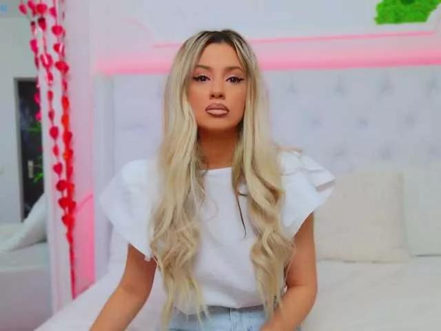 AriannaSins from BongaCams