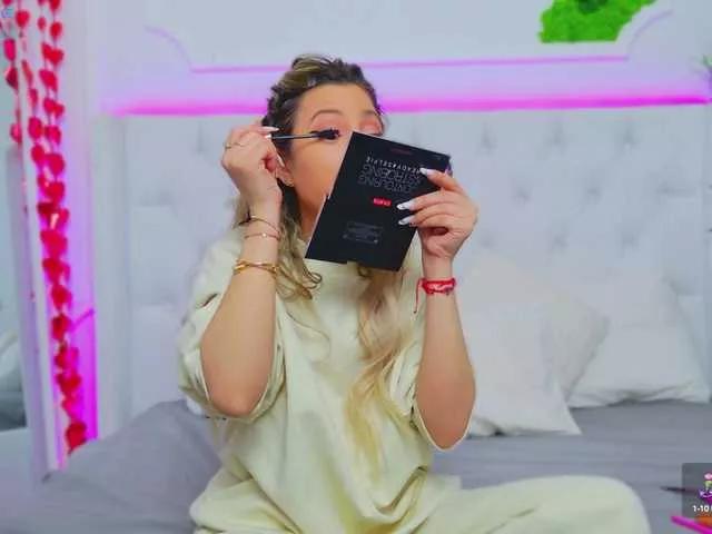 AriannaSins from BongaCams