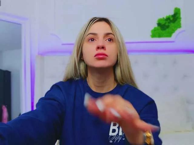 AriannaSins from BongaCams