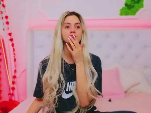 AriannaSins from BongaCams