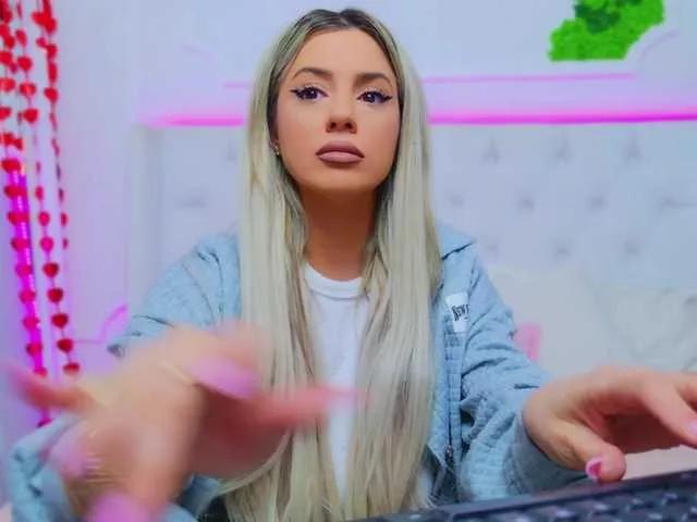 AriannaSins from BongaCams