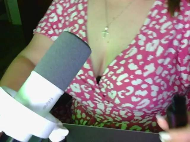 Ariannn1818 from BongaCams is Freechat