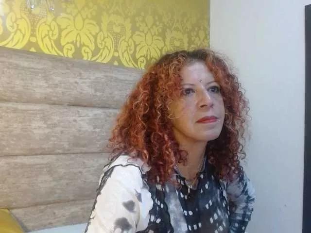 AxxyMilf from BongaCams