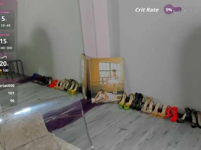 AyraRush from BongaCams