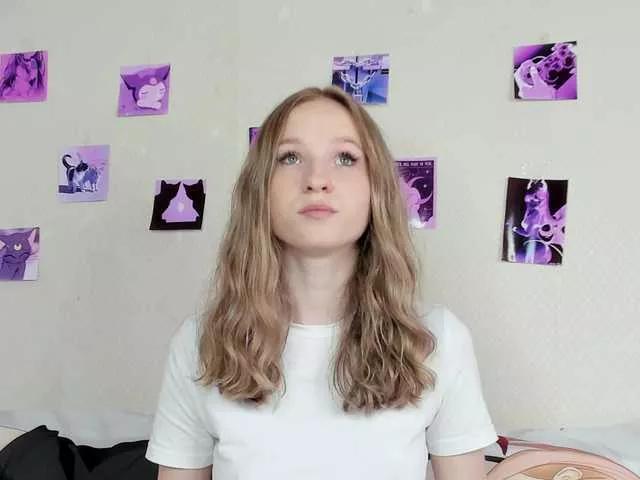 b4by-Emilia from BongaCams