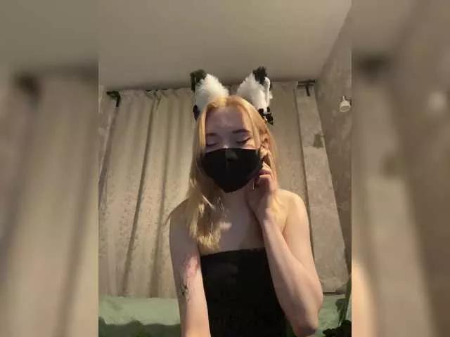 BabyRoro from BongaCams