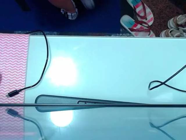 BebaRoja from BongaCams