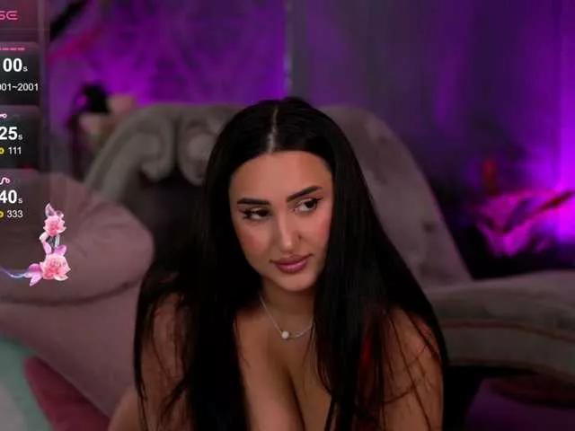 BellaDoyle from BongaCams