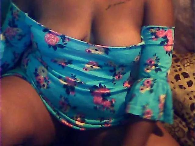 Bigboobs14 from BongaCams