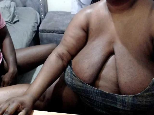Bigboobscoupls from BongaCams
