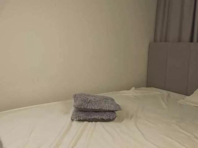 Blond-Whine from BongaCams is Freechat