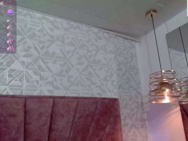 bombom-24 from BongaCams