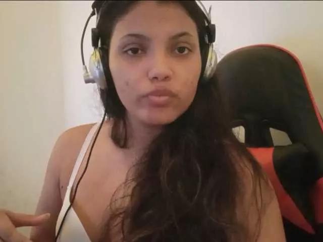 Bombonzin from BongaCams